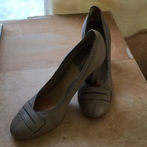 Women’s Chloe Round Toe Pump